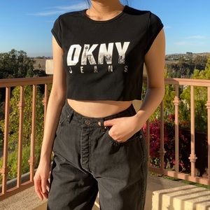 ❌ SOLD ❌ Vintage black DKNY crop top / baby tee